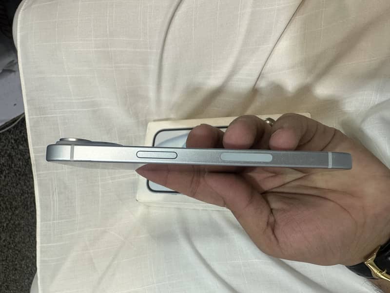 Apple iPhone 15 3