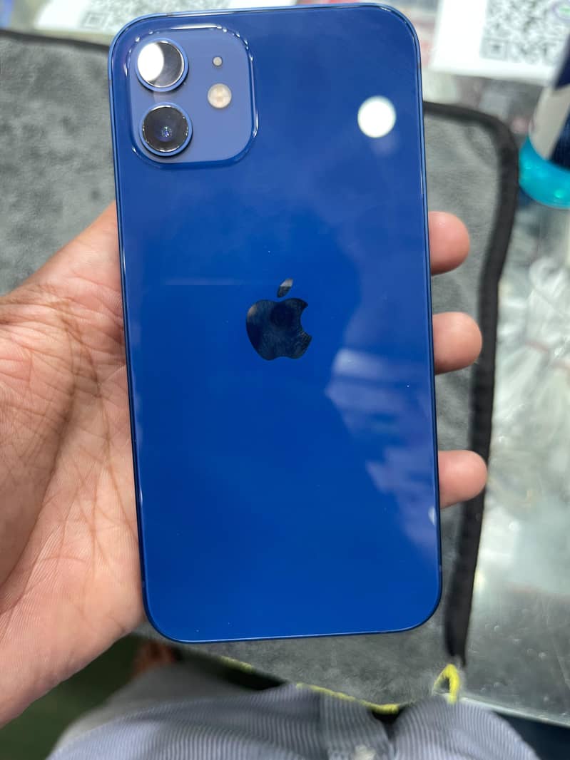 Apple iPhone 12 3