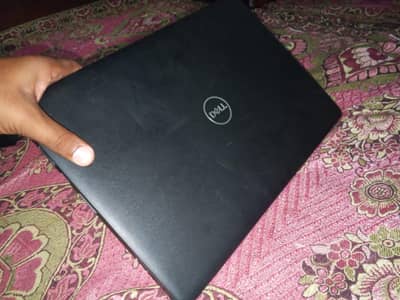 Laptop Dell Latitude 3590
