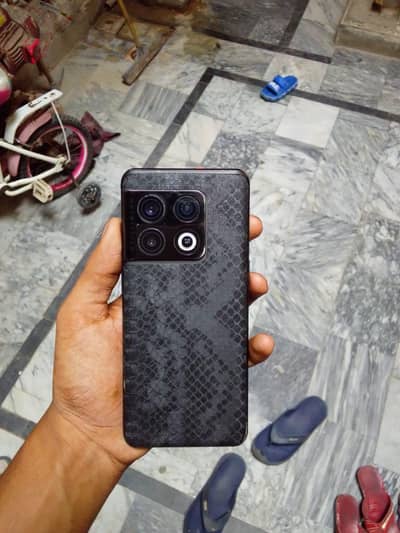 One Plus 10 Pro