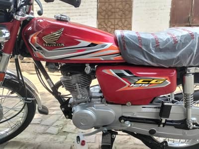 Honda CG125 2027 sticker Red color brand new zero meter