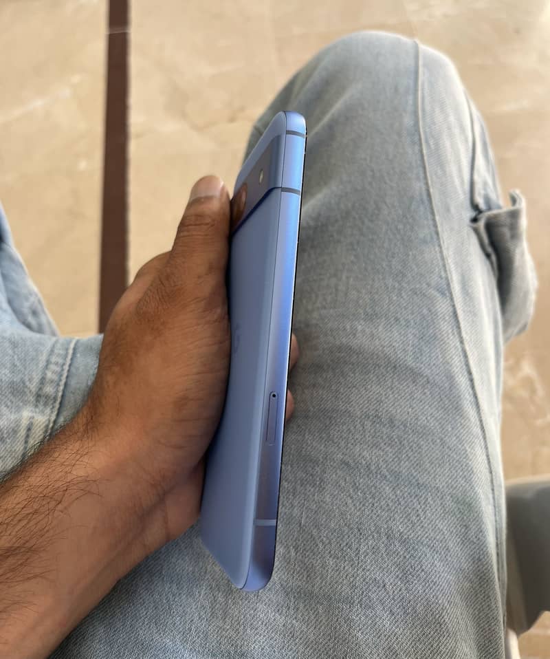 Google Pixel 8a 4