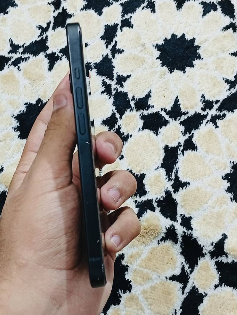 Apple iPhone 15 2