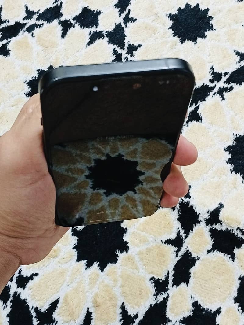 Apple iPhone 15 4