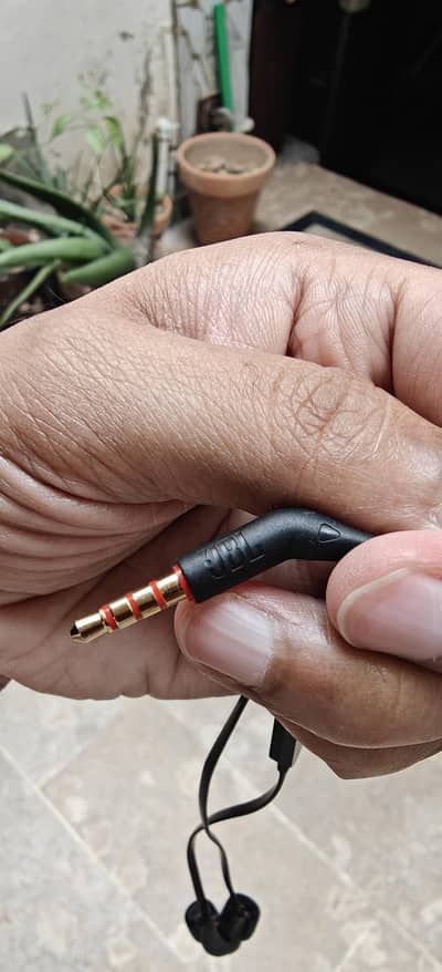 JBL original 100% 3.5mm jeck base booster