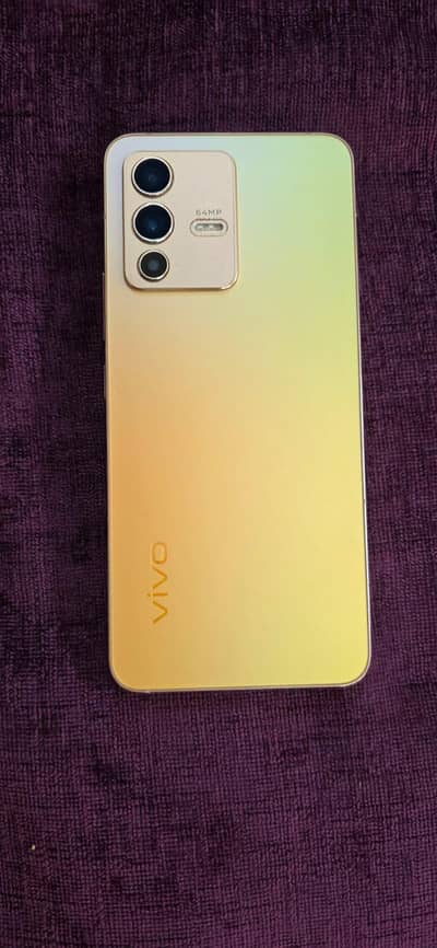Vivo V23 - Excellent condition, almost brand new