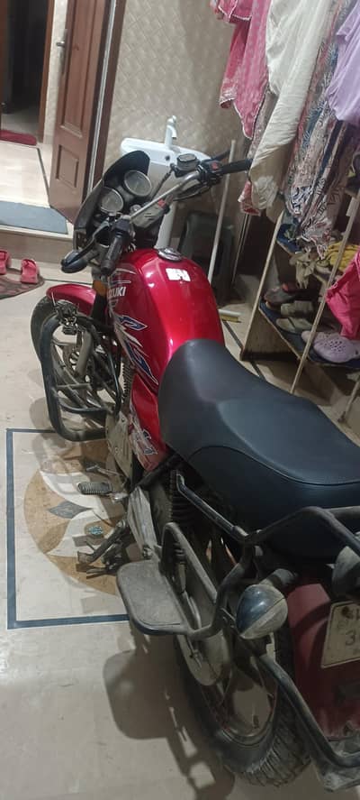 Suzuki GS150-SE Red color good condition