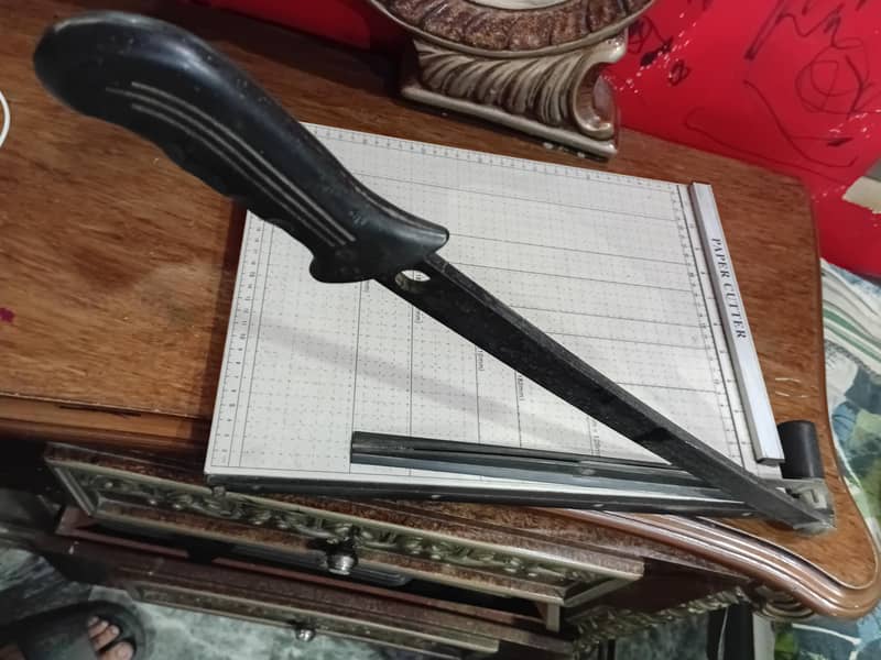 paper cutter 0