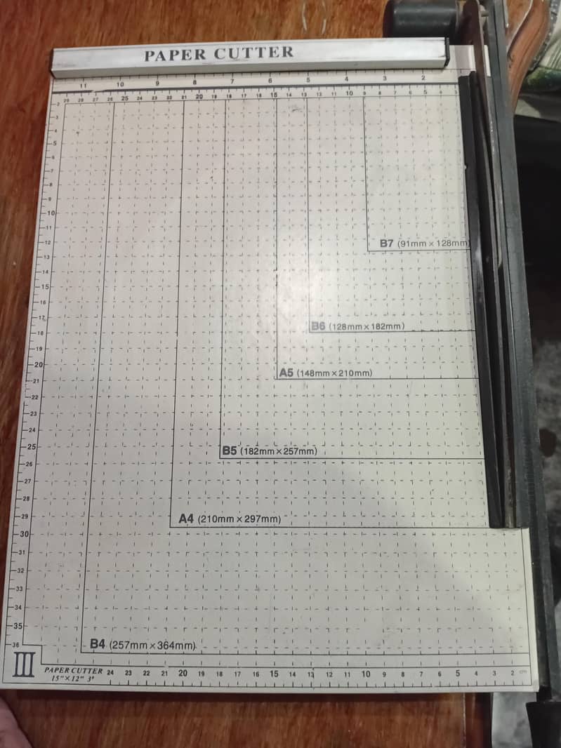 paper cutter 2