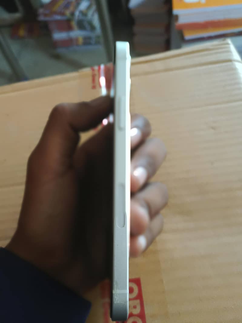 Apple iPhone 12 3