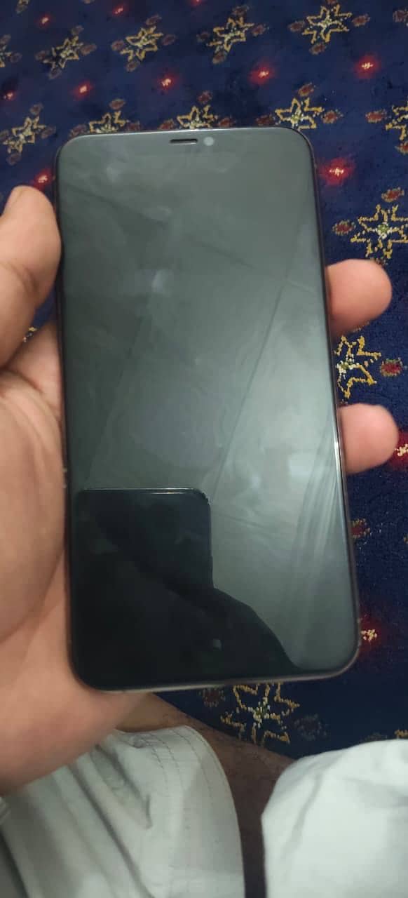 Apple iPhone 11 Pro Max 8