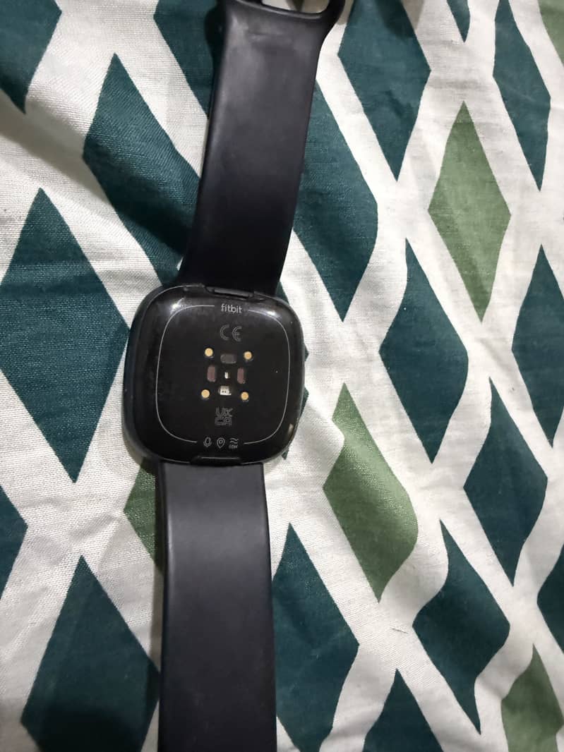 Fitbit versa 4 1