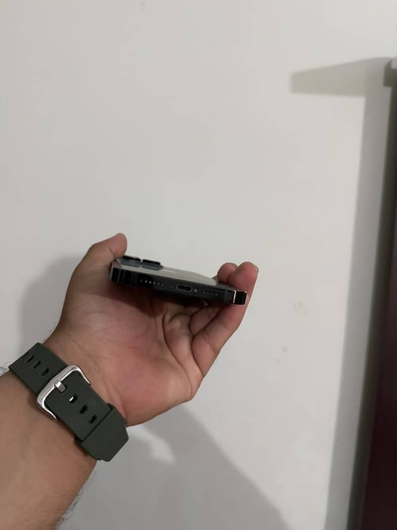 Apple iPhone 14 Pro Max 5