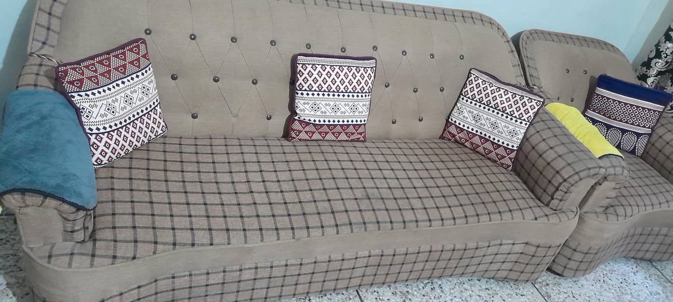 5 seater sofa 0