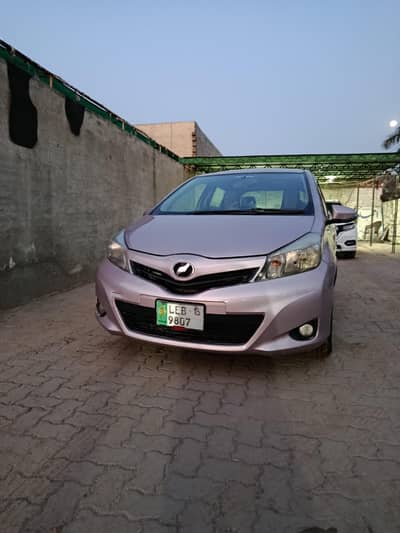 Toyota Vitz 2015