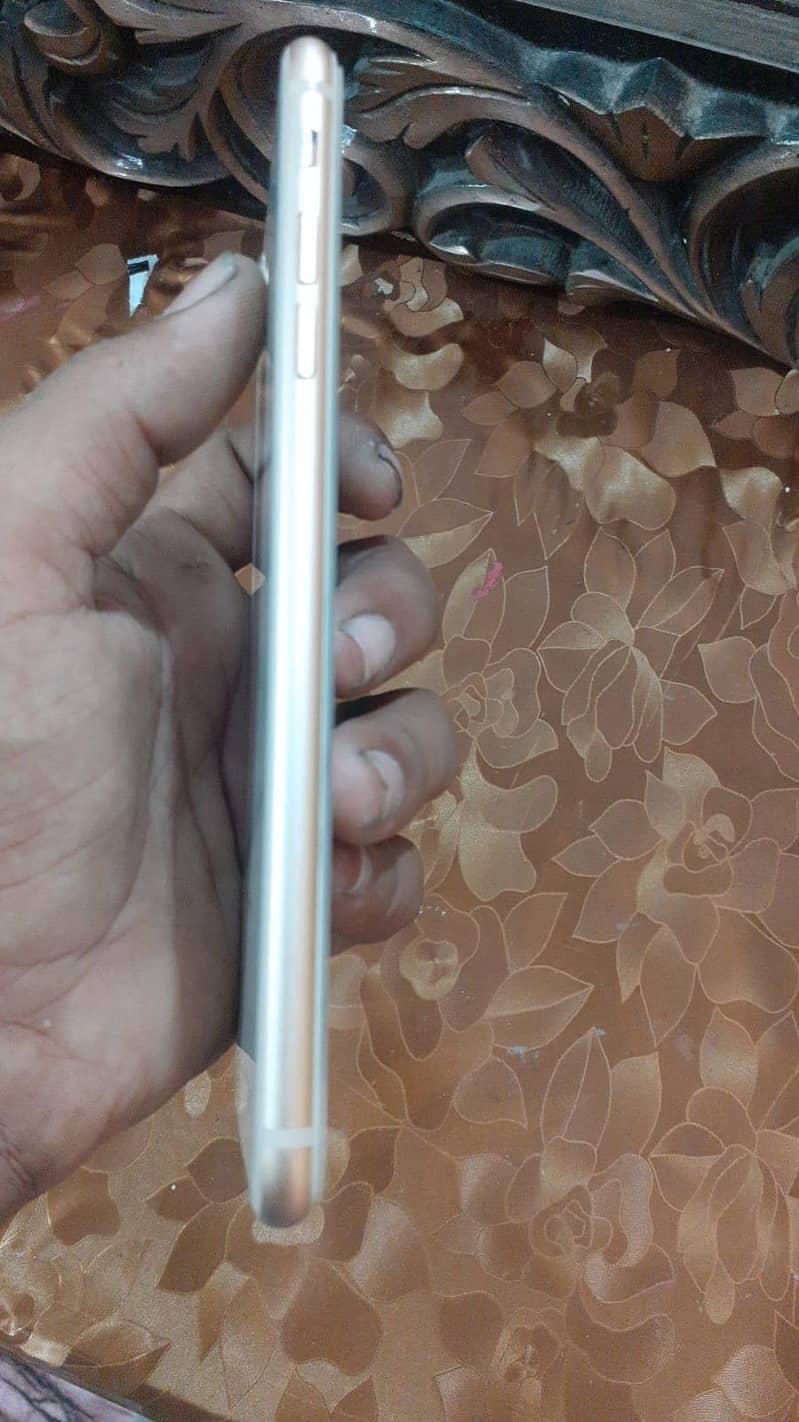 Apple iPhone 8 Plus (PTA) 1