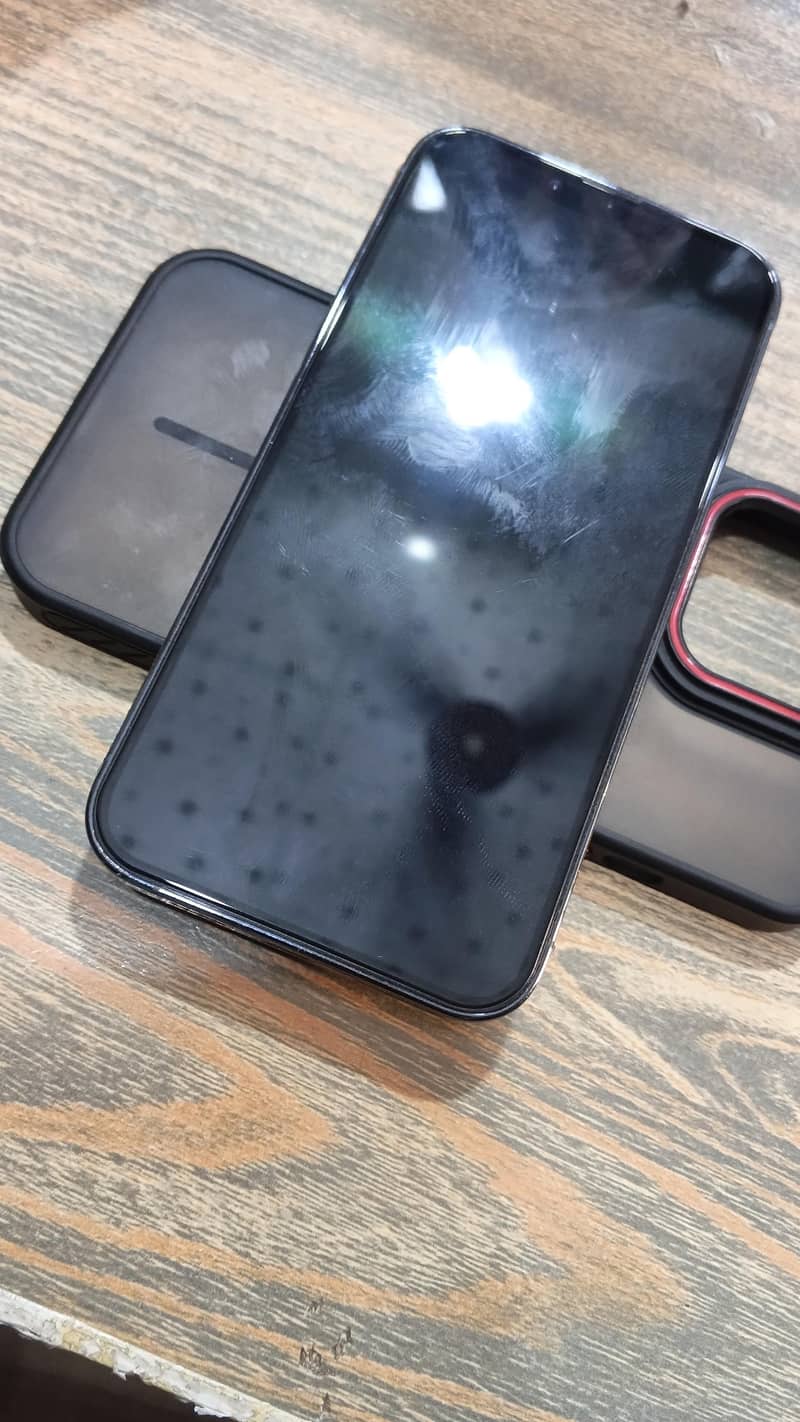 Apple iPhone 13 Pro 3