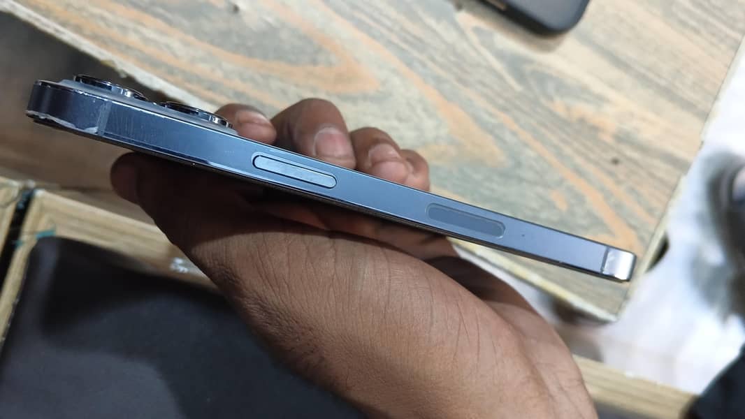 Apple iPhone 13 Pro 4
