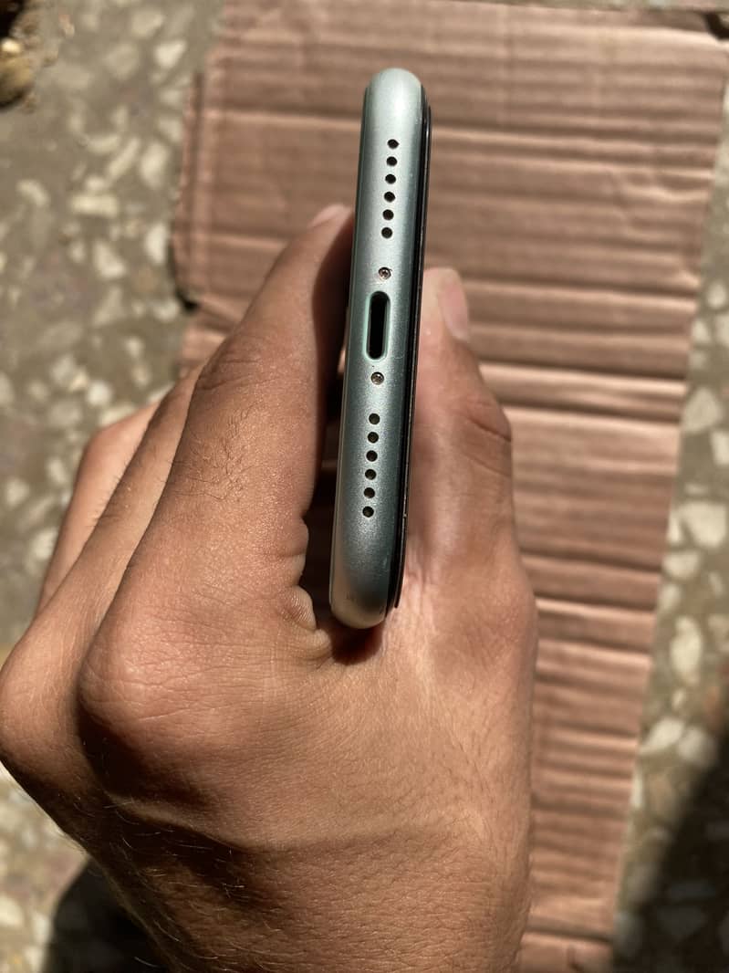 Apple iPhone 11 2