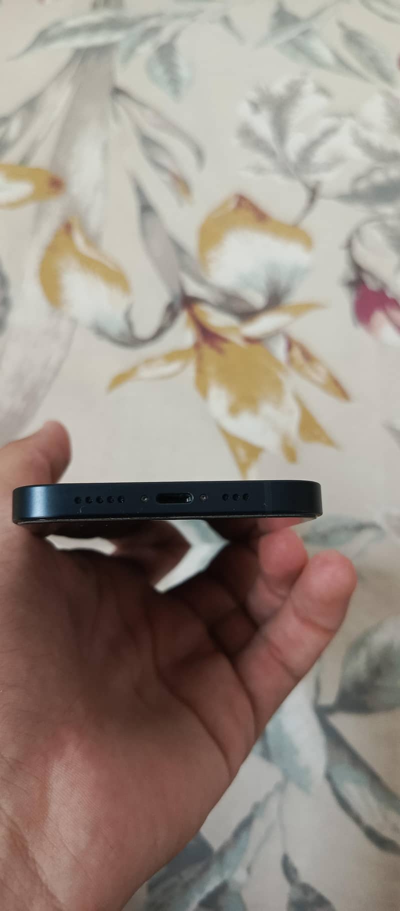Apple iPhone 13 2