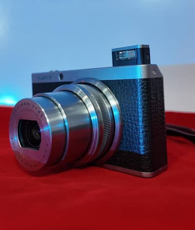 Fujifilm Xf1 Compact Camera like Brand New