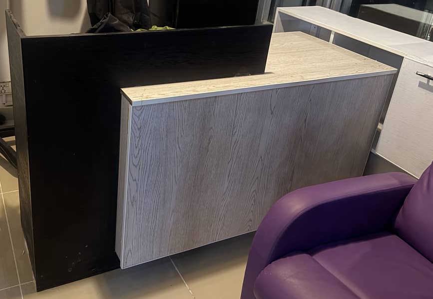 Table & Chairs 1