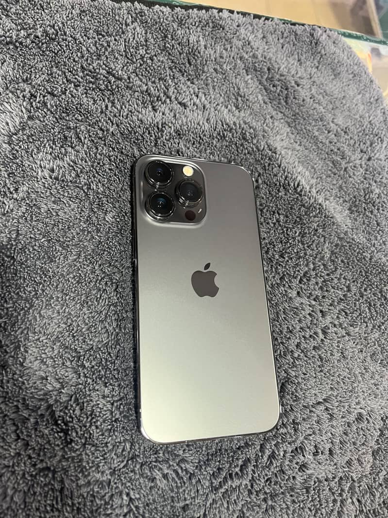 Apple iPhone 13 Pro 3