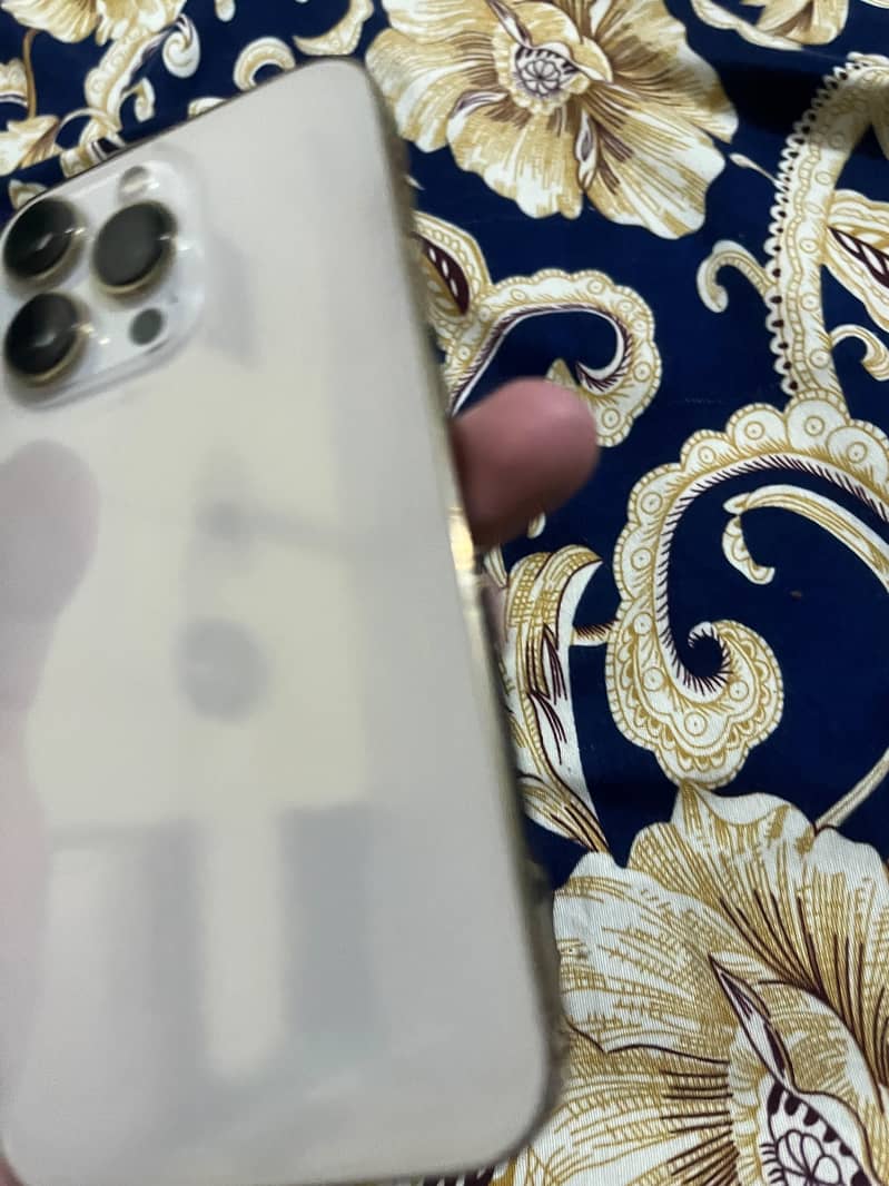 Apple iPhone 13 Pro 2