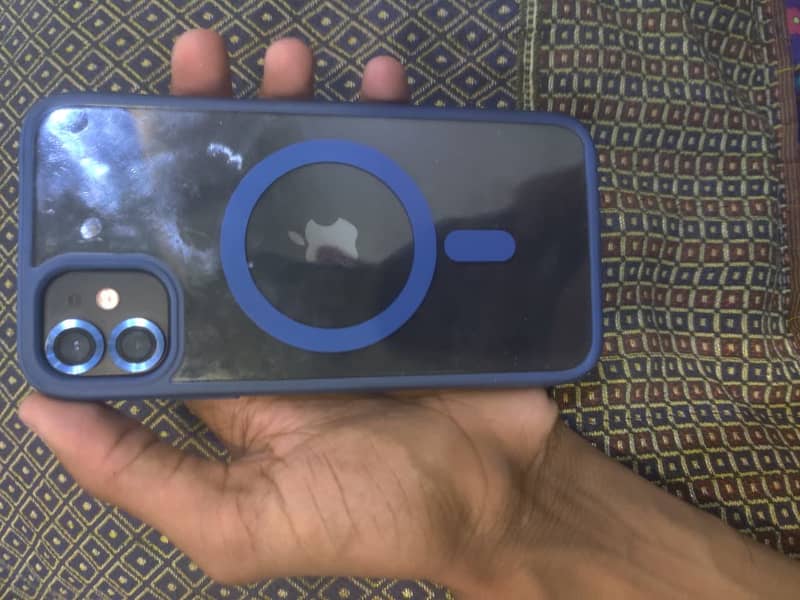 Apple iPhone 11 0