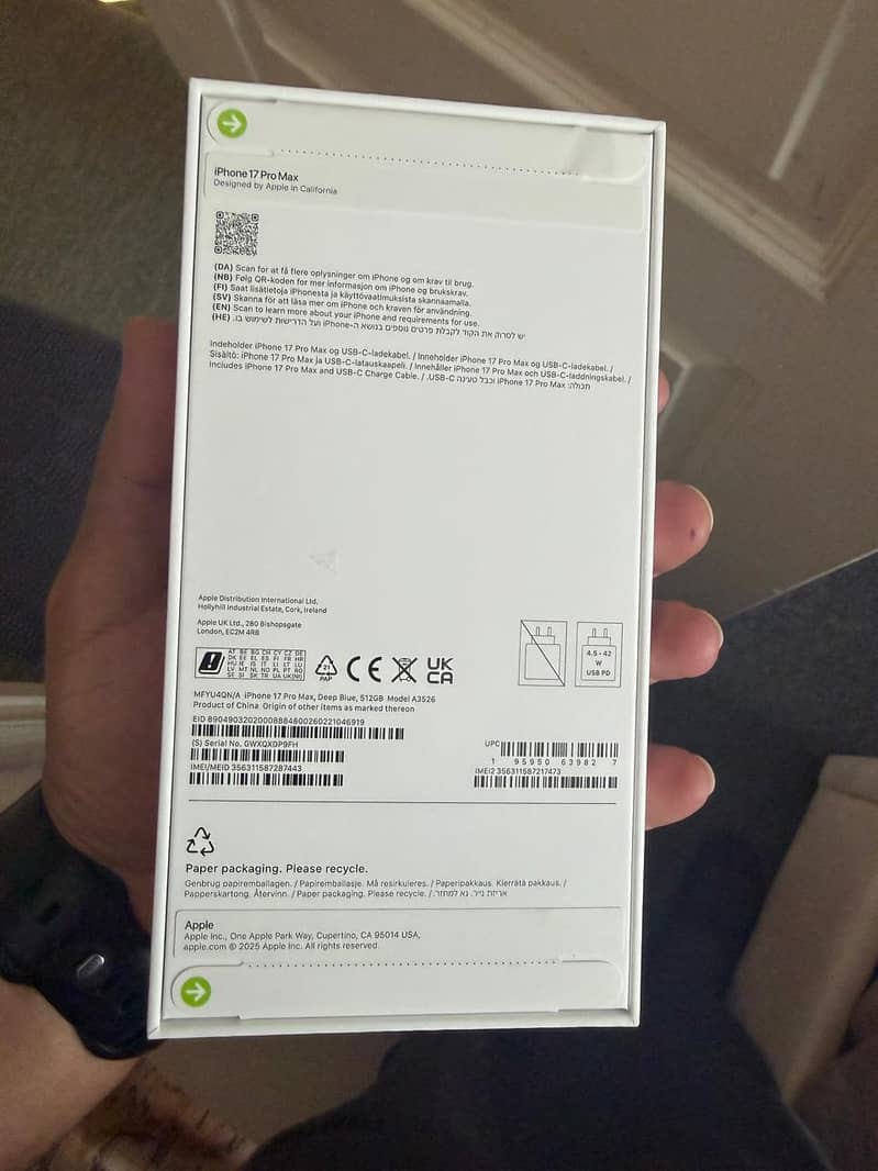 Apple iPhone 17 Pro Max 1
