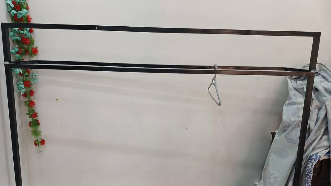 clothes stand 1