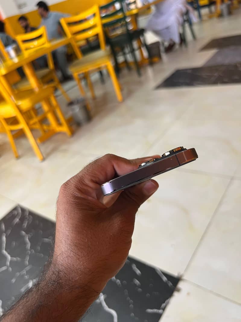 Apple iPhone 14 Pro 4