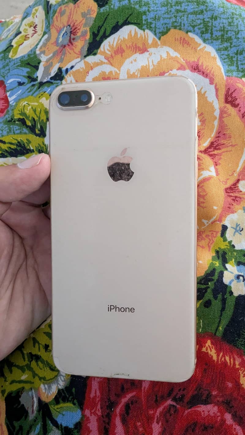 Apple iPhone 8 Plus 5
