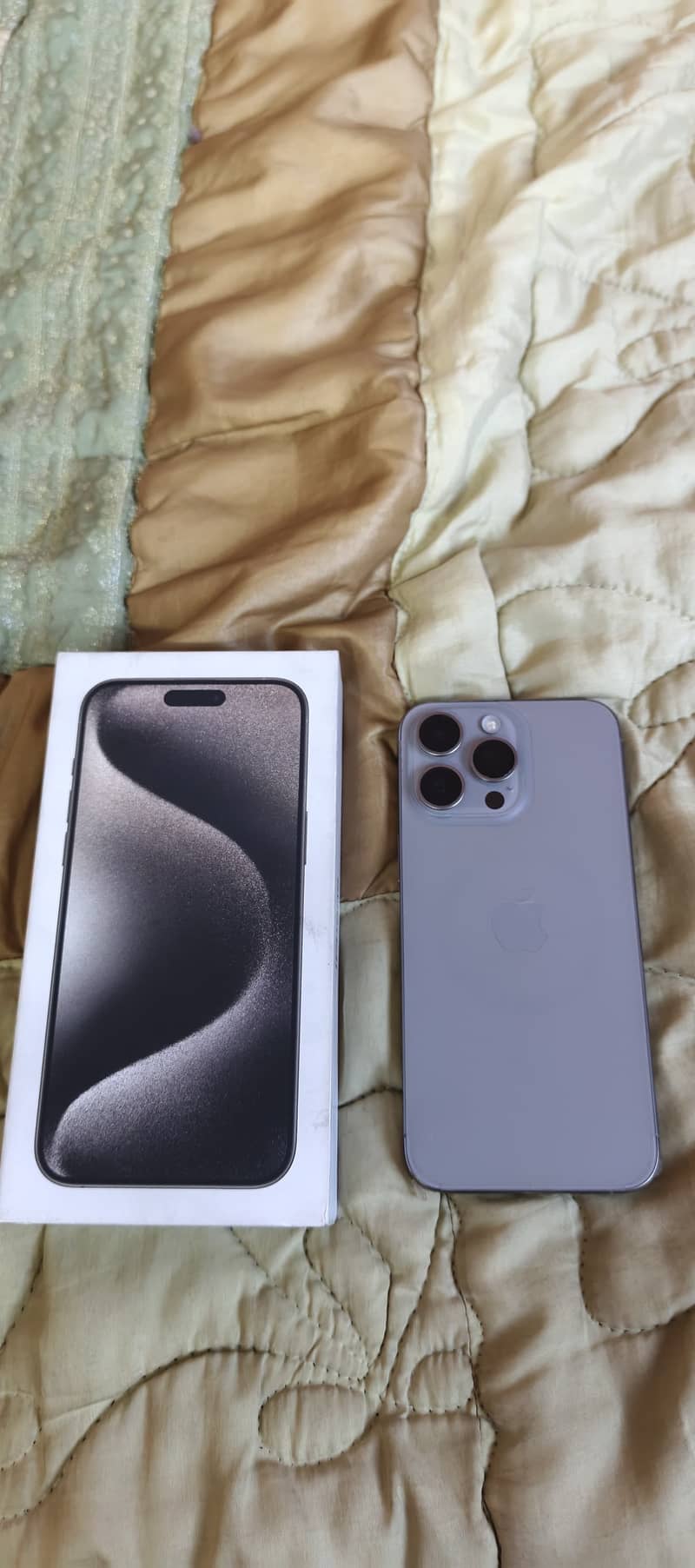 Apple iPhone 15 Pro Max 3