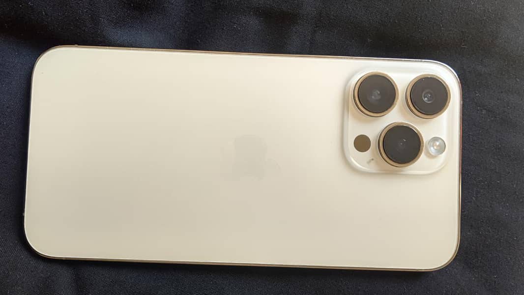 Apple iPhone 14 Pro Max 4