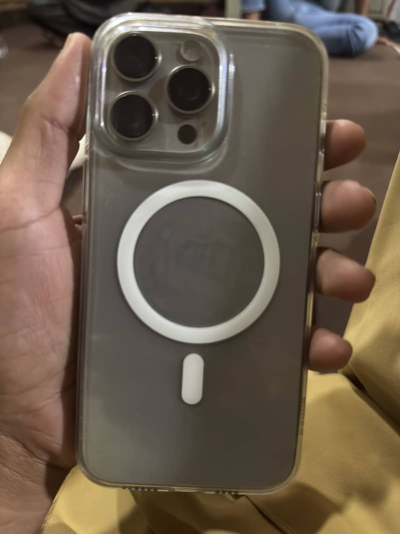 Apple iPhone 15 Pro Max 3
