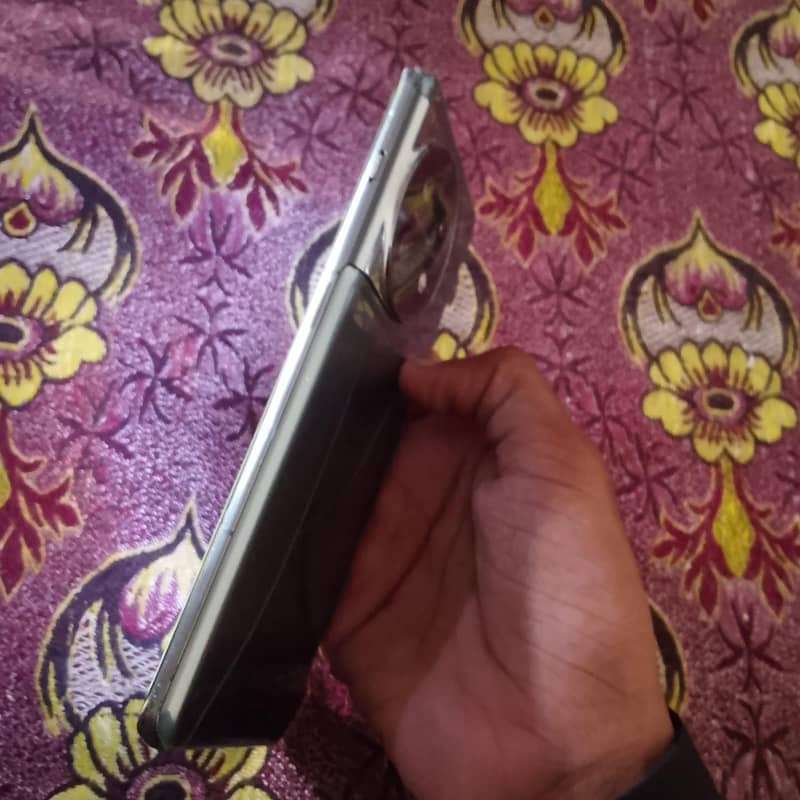 One Plus 11 4