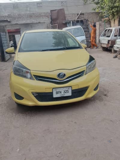Toyota Vitz 2016