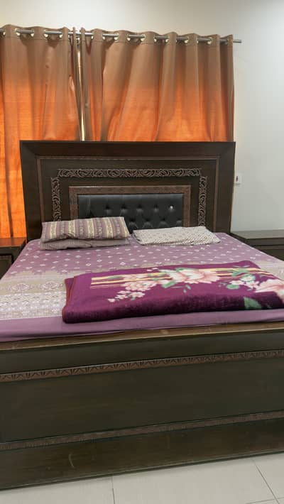 King size bed