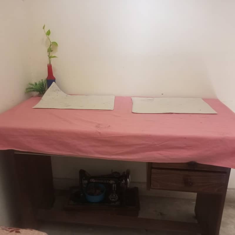 computer table 7
