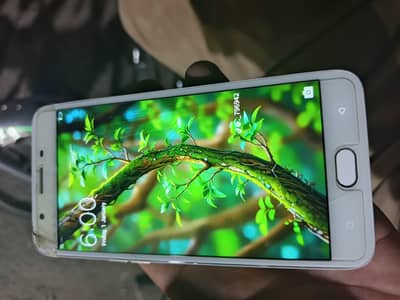 OPPO F1s