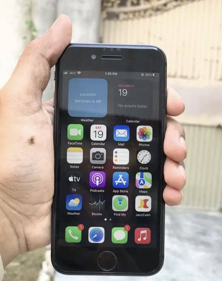 Apple iPhone 8 3