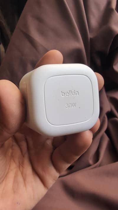 17 pro max charger belkin 30w with box