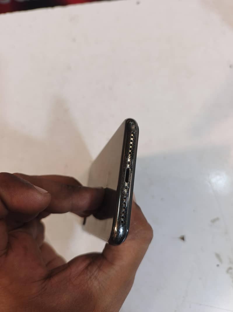 Apple iPhone X 2