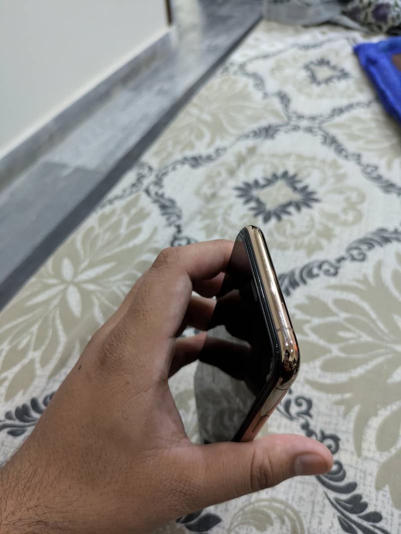 Apple iPhone 11 Pro 3