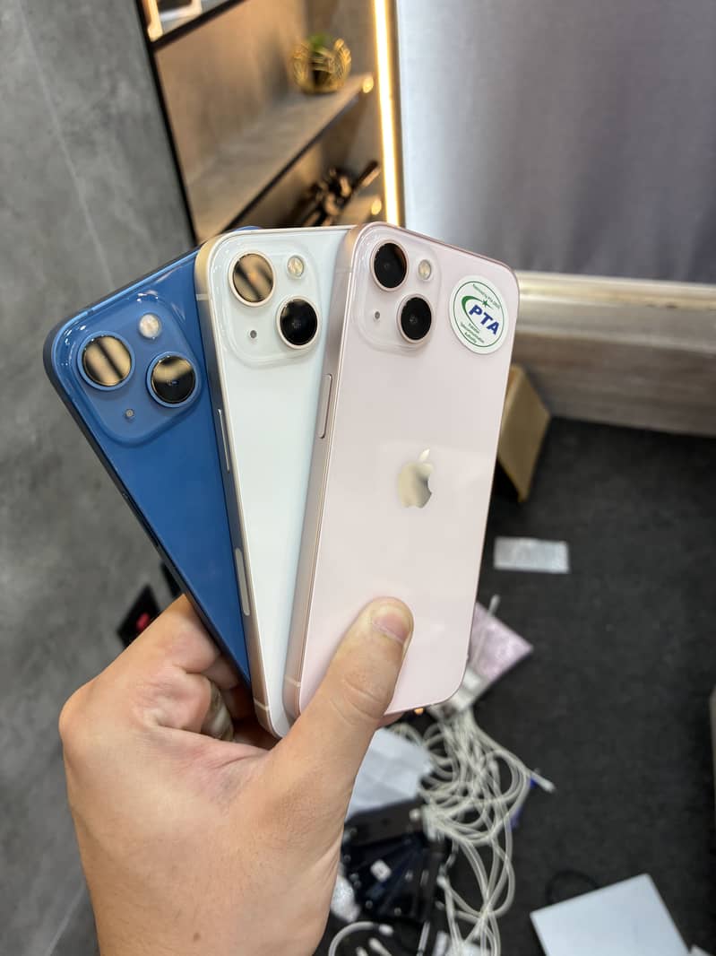 Apple iPhone 13 2