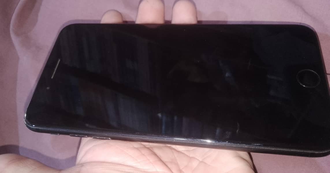 Apple iPhone 7 Plus 3