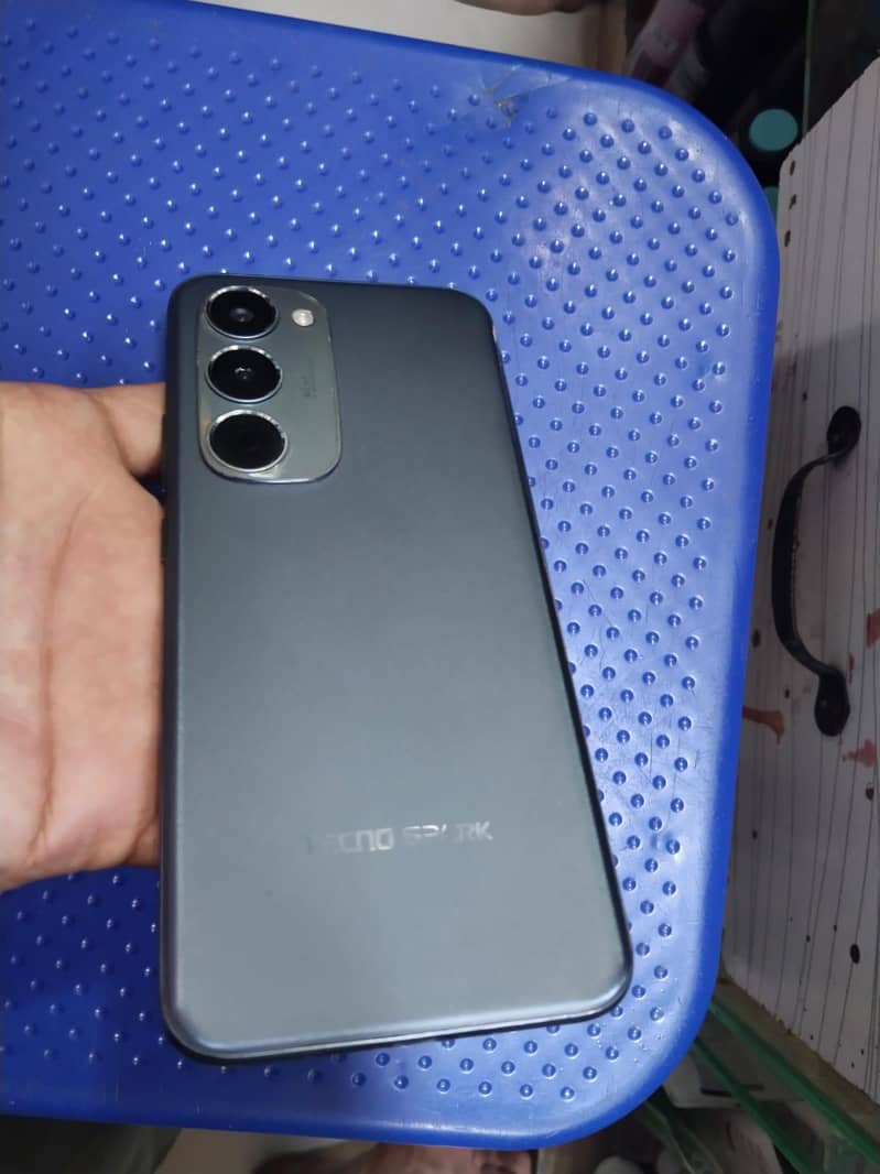 Tecno Spark 40 pro Plus 1