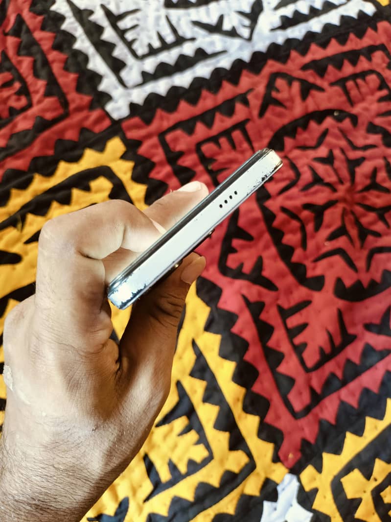 Tecno Spark 20C 4