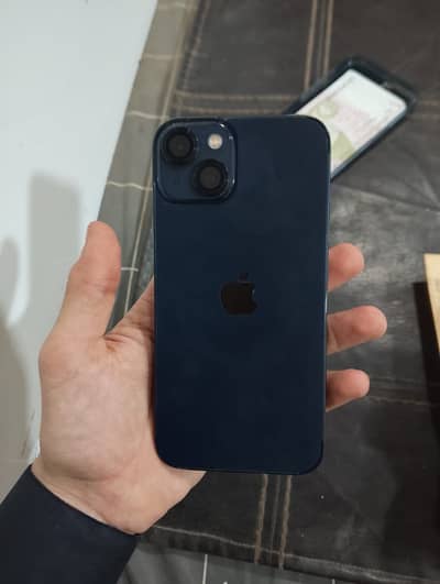 Apple iPhone 13